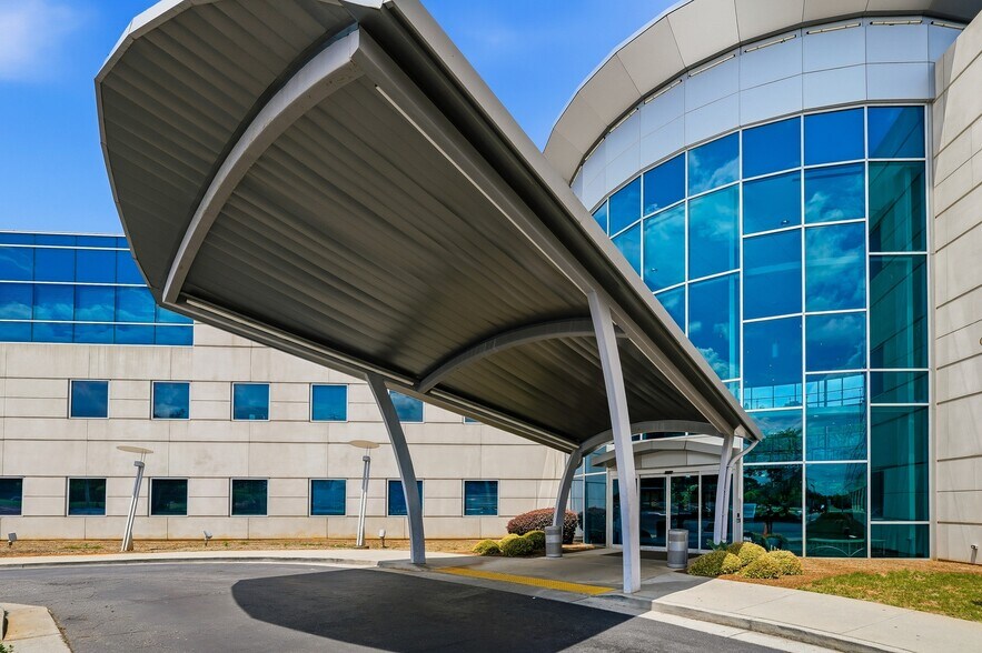 More Photos Of 771 Old Norcross Rd, Lawrenceville Medical For Lease
