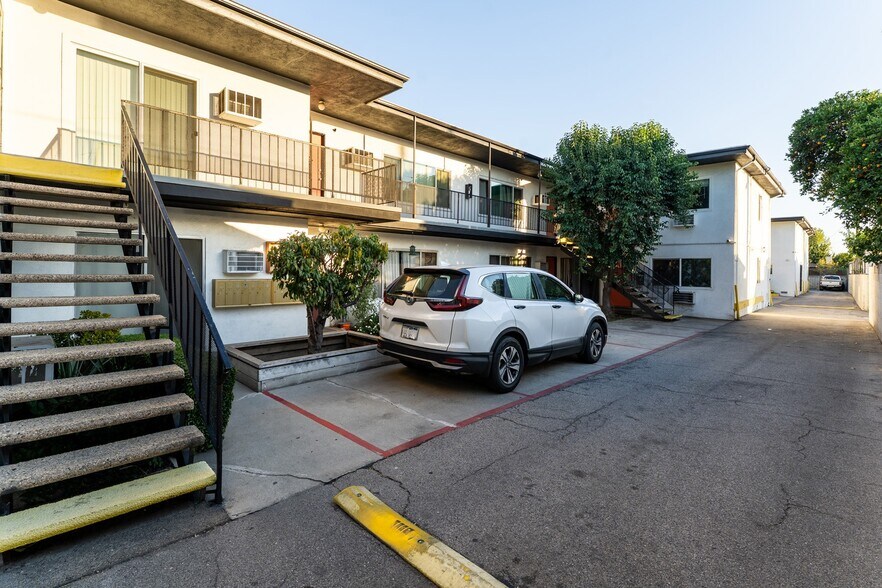 More Photos Of 14924 Roscoe Blvd, Panorama City Apartments For Sale