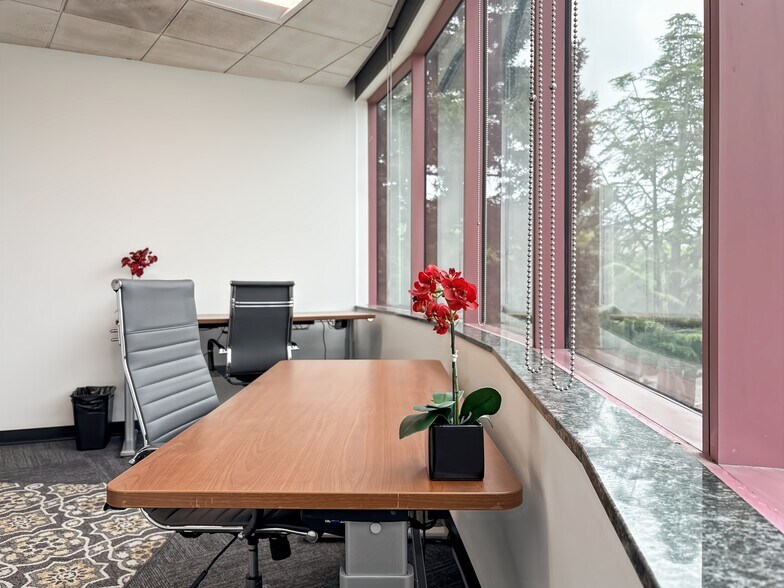 More Photos Of 200 Page Mill Rd, Palo Alto Coworking Space