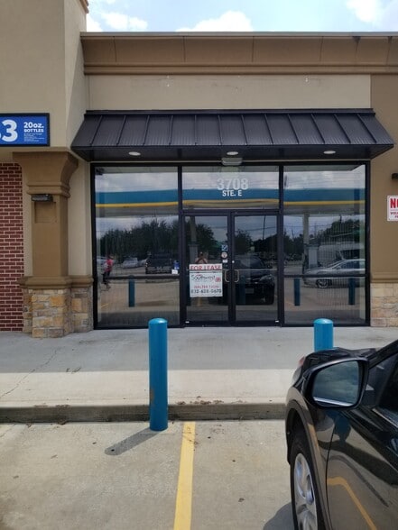 More Photos Of 3708 McHard Rd, Missouri City Freestanding For Lease