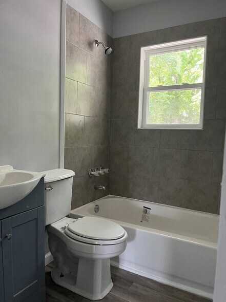 More Photos Of 2906 School House Rd, Columbia Multifamily For Sale