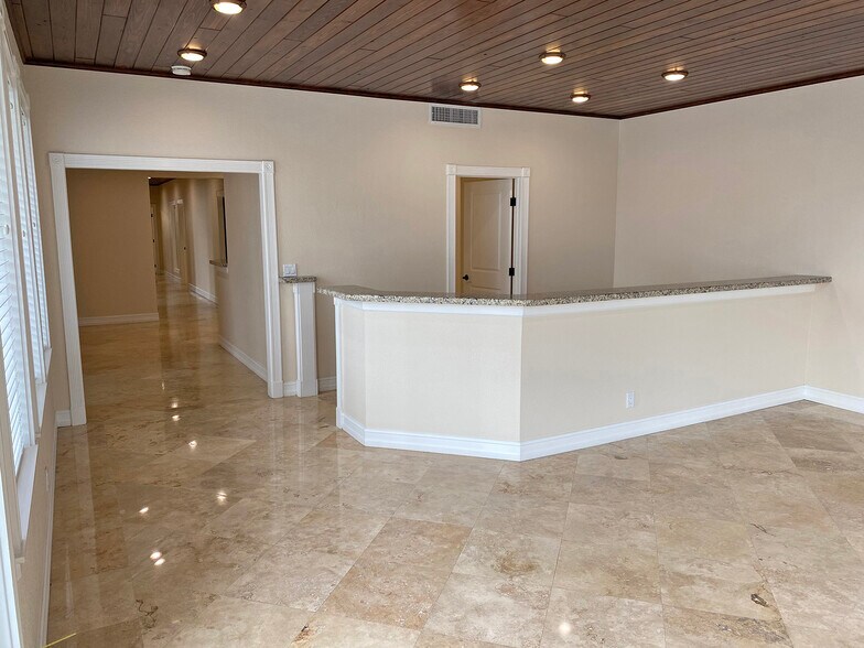 More Photos Of 520 SW Federal Hwy, Stuart Medical For Lease