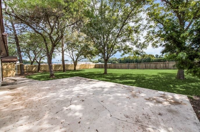 More Photos Of 101 Pine View Dr, Boerne Office Residential For Lease