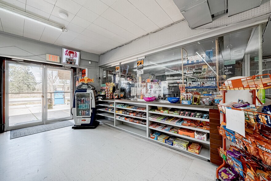 More Photos Of 4310 N Main St, Liberty Convenience Store For Sale
