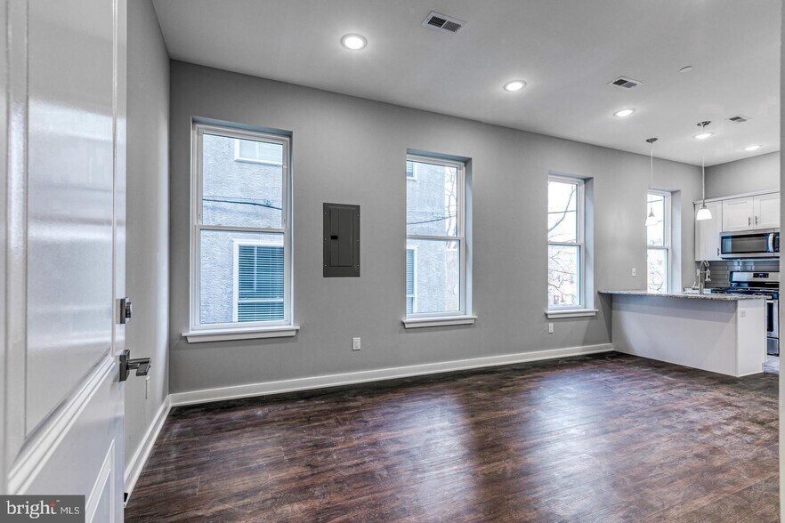 More Photos Of 1316 S Broad St, Philadelphia Apartments For Sale