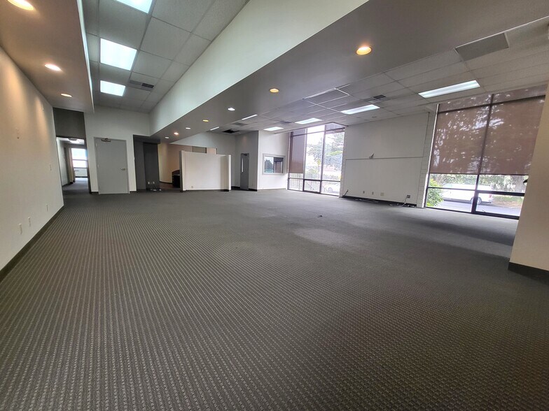 More Photos Of 2488 Junipero Serra Blvd, Daly City Office For Sale