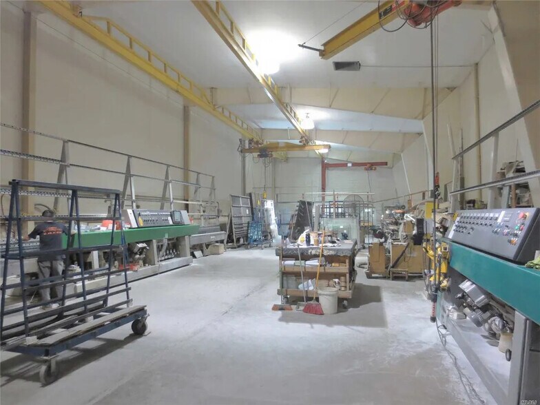 More Photos Of 200 Seigel St, Brooklyn Industrial For Sale