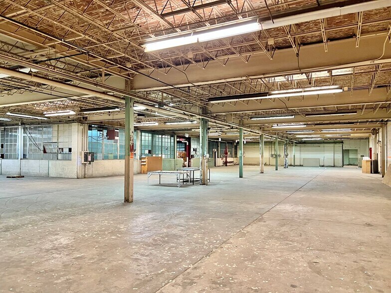 More Photos Of 521 S Market St, Galion Manufacturing For Lease