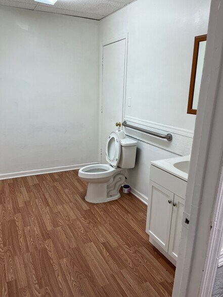 More Photos Of 1823 N Main St, Dayton Daycare Center For Sale