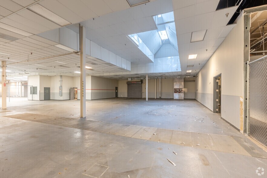 More Photos Of 3590 W 3rd Ave, Eugene Manufacturing For Lease