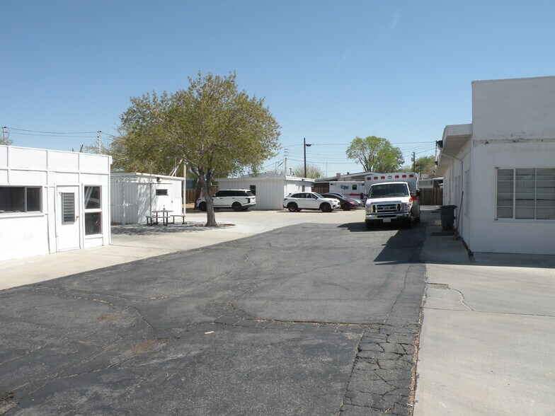 More Photos Of 3121 E Avenue I, Lancaster Freestanding For Sale