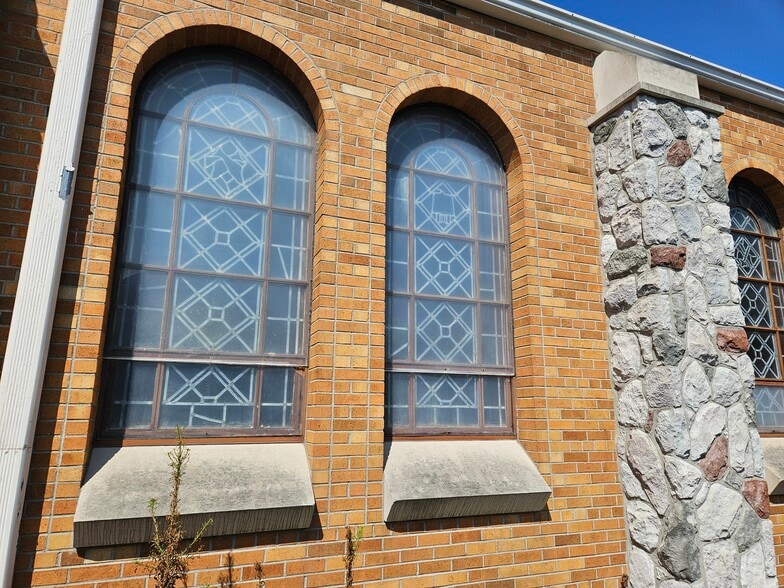 More Photos Of 5000 Fergus Rd, Saint Charles Religious Facility For Sale