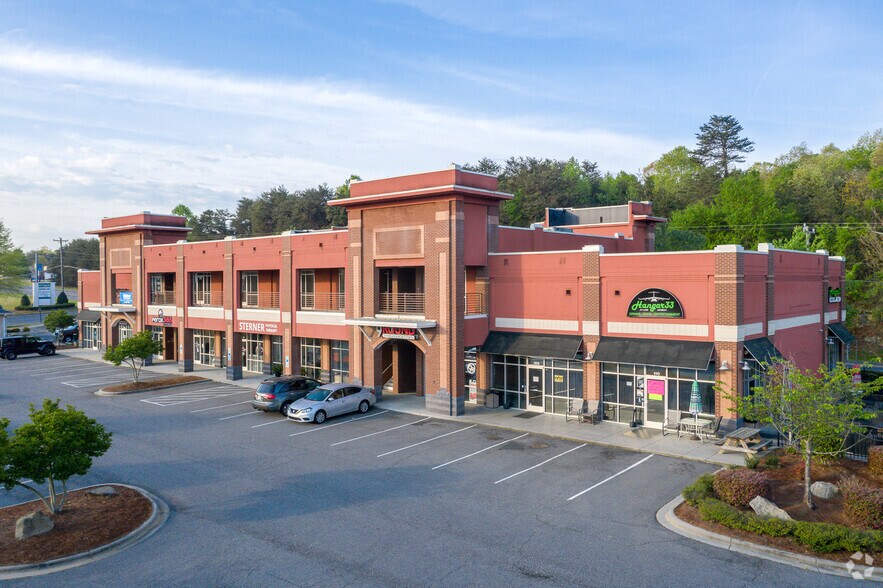 More Photos Of 807 Williamson Rd, Mooresville Loft Creative Space For Lease