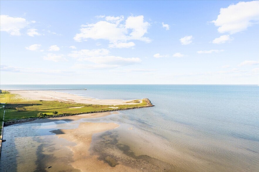 More Photos Of 115 Byers Dr, Port O Connor Trailer Camper Park For Sale