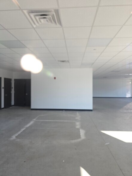 More Photos Of 450 S Park Ave, Buffalo Storefront Retail Residential For Lease