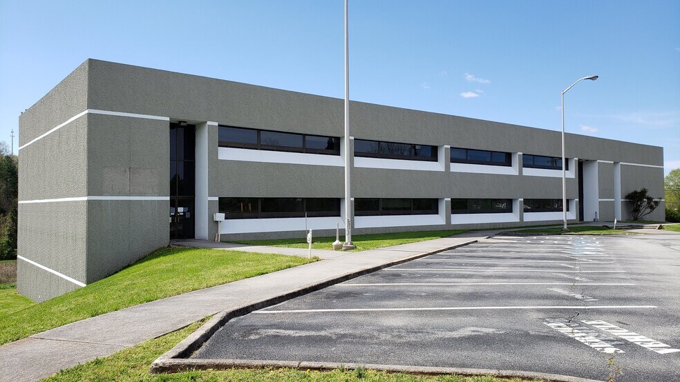 More Photos Of 150 Americus Way, Oak Ridge Office For Sale