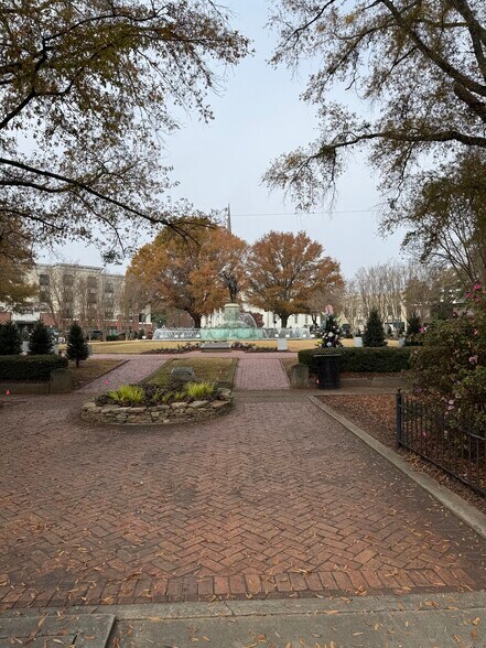 More Photos Of 102-112 Main St, Lagrange Storefront Retail Office For Lease