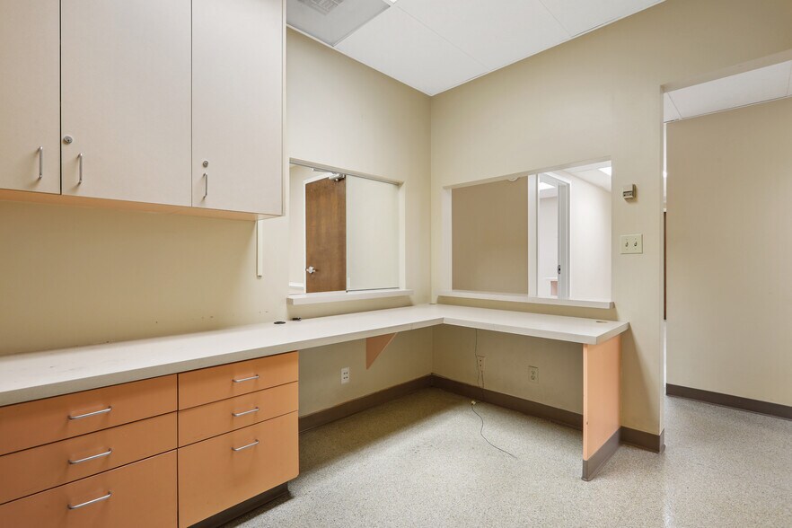 More Photos Of 1760 Termino Ave, Long Beach Medical For Lease