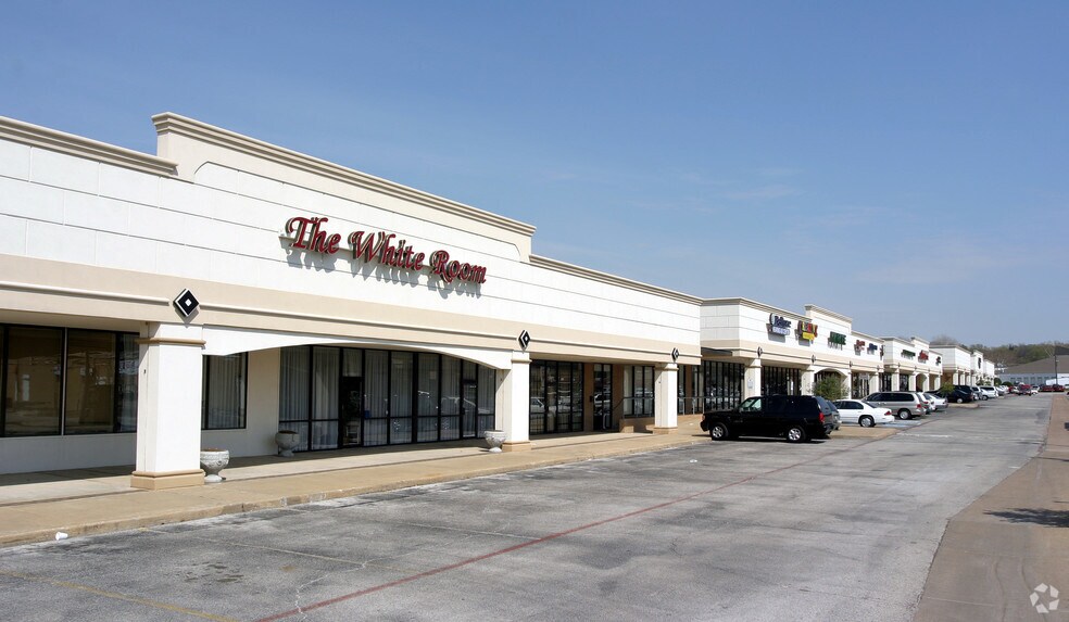 22212229 W Park Row Dr, Pantego, TX 76013 For Lease