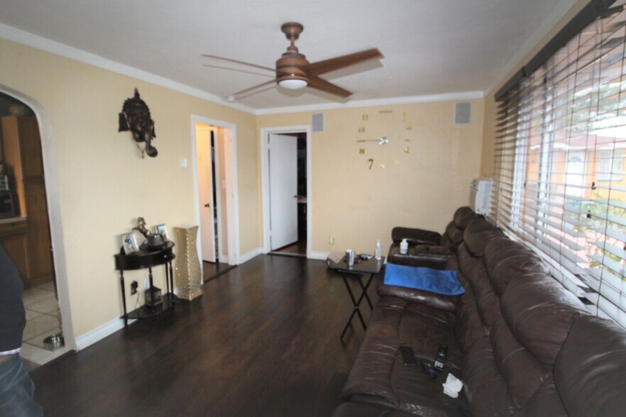 More Photos Of 7330 4th St N, Saint Petersburg Hotel For Sale