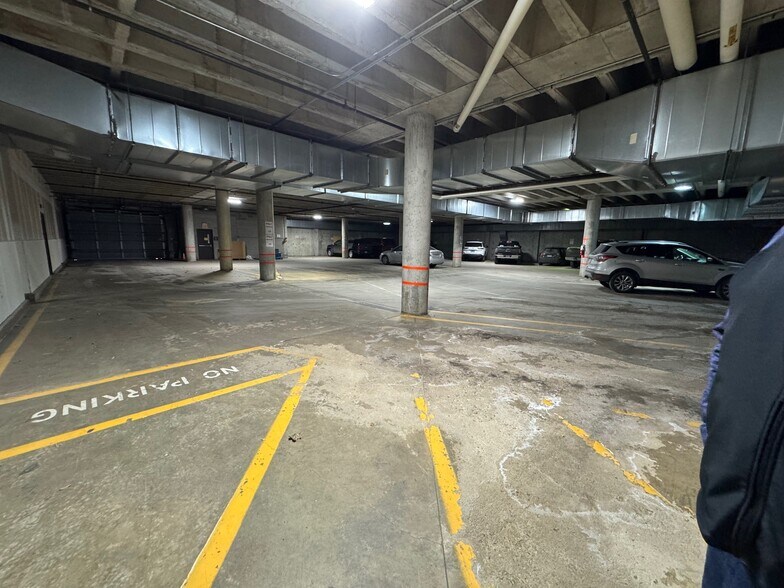 More Photos Of 14615 Lone Oak Rd, Eden Prairie Office For Sale