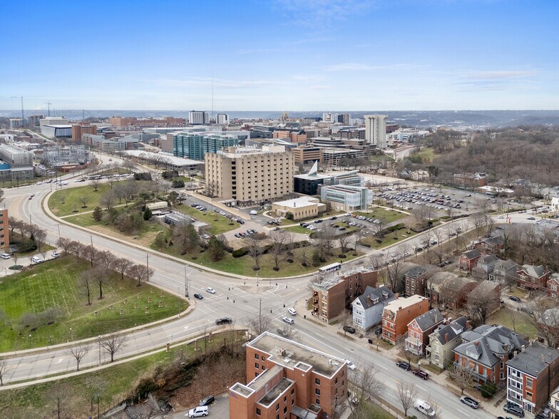 More Photos Of 3213 Vine St, Cincinnati Apartments For Sale