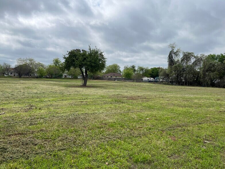 More Photos Of 1521 A St. A Street, Floresville Land For Sale