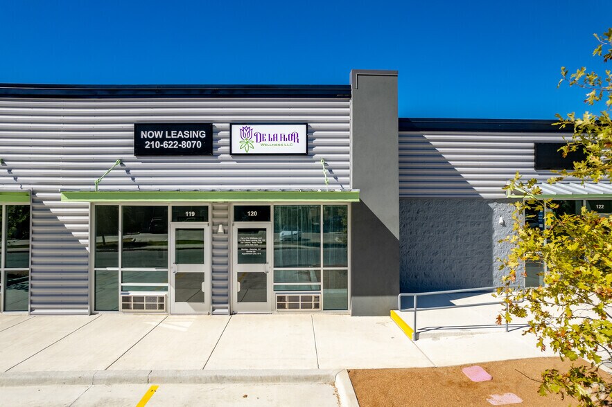 More Photos Of 8114 City Base Landing, San Antonio Unknown For Lease