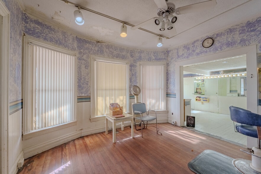 More Photos Of 101 W National Rd, Englewood Freestanding For Sale