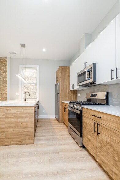 More Photos Of 3039 W 19th St, Chicago Apartments For Sale