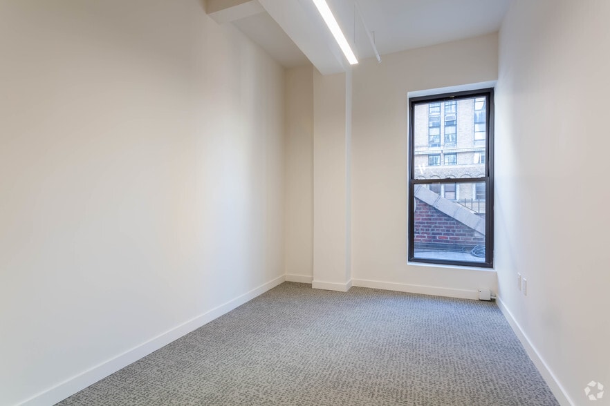 More Photos Of 120 E 56th St, New York Office For Lease