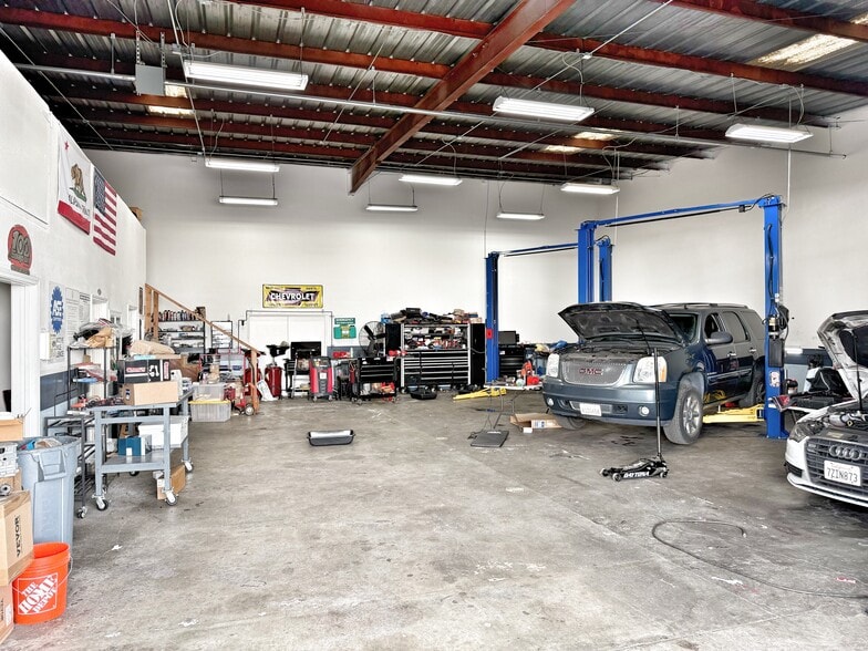 More Photos Of 25711-25789 Dollar St, Hayward Manufacturing For Lease