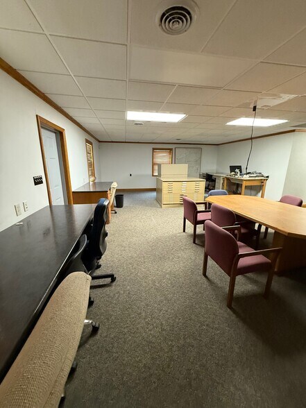 More Photos Of 85 1st St, Leechburg Restaurant For Sale