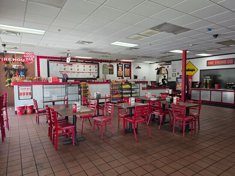 More Photos Of 32 Malphrus Rd, Bluffton Freestanding For Lease