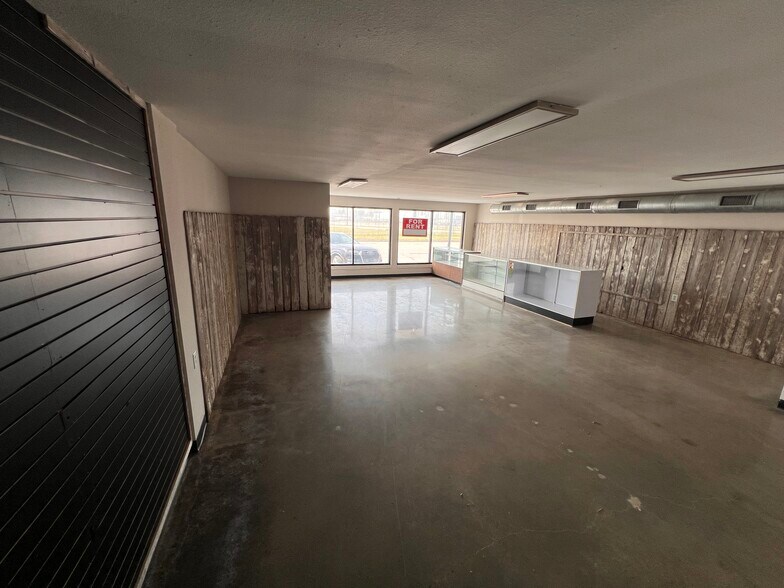 More Photos Of 1710 Texas Ave, Texas City General Retail For Sale