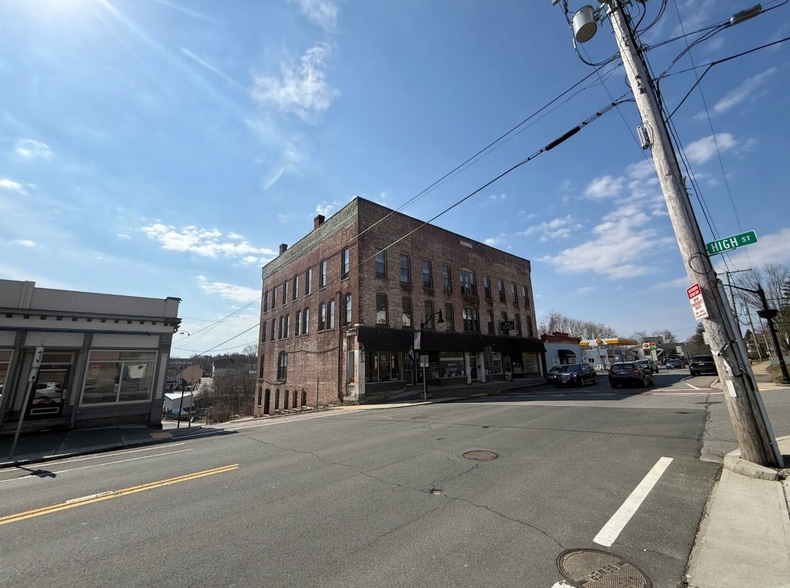 More Photos Of 106 Main St, Spencer Apartments For Sale