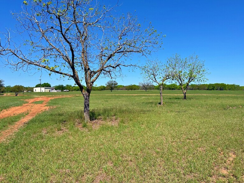 More Photos Of 3265 TX-97, Jourdanton Land For Sale