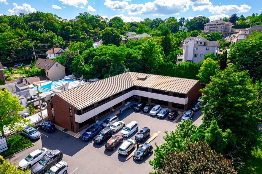 More Photos Of 1551 Richmond Rd, Staten Island Medical For Lease