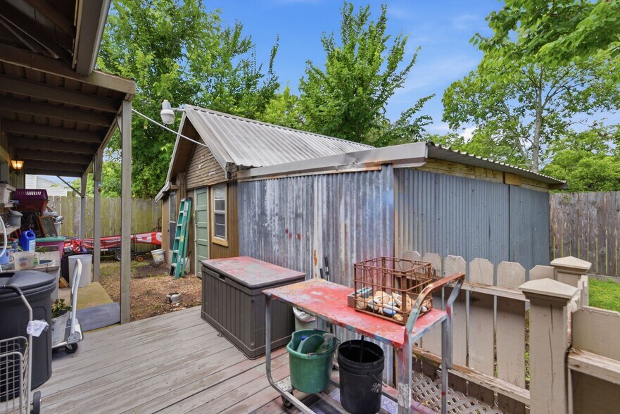 More Photos Of 9282 State Highway 75 S, New Waverly Freestanding For Sale