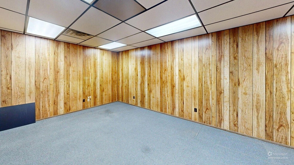 More Photos Of 16335 Lima Rd, Huntertown Light Manufacturing For Lease