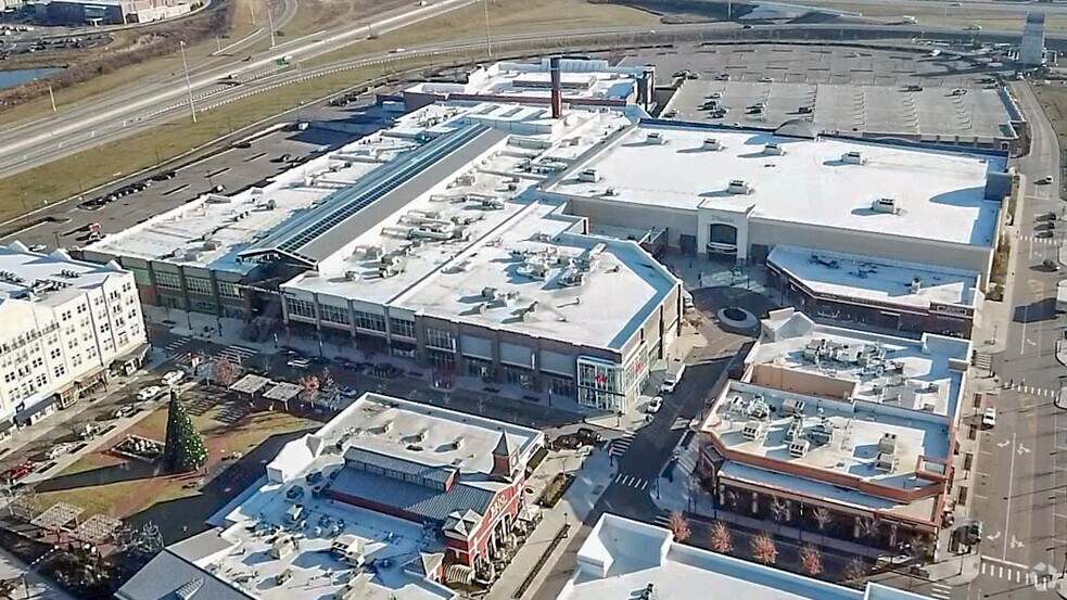 More Photos Of 7100-7140 Foundry Row, Liberty Township General Retail For Sale