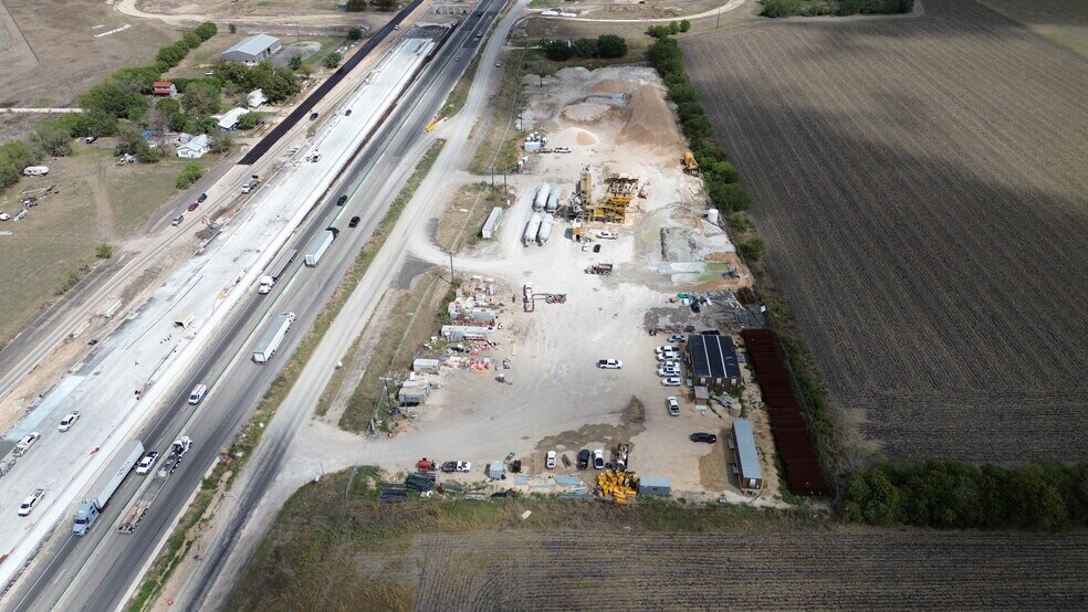 More Photos Of 10833 E Interstate 10, Marion Land For Lease