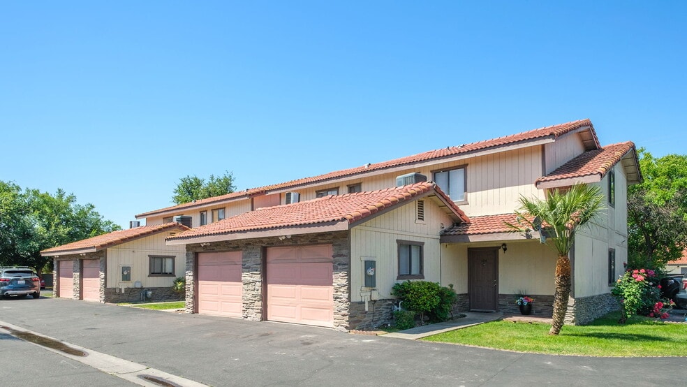 More Photos Of 4308 E Woodward Ave, Fresno Apartments For Sale