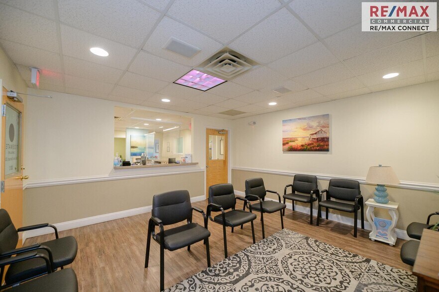 More Photos Of 401 Oyster Point Rd, Newport News Medical For Sale
