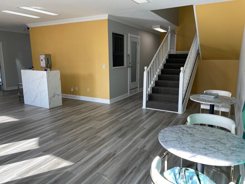 More Photos Of 4301 Spanish Trl, Pensacola Coworking Space
