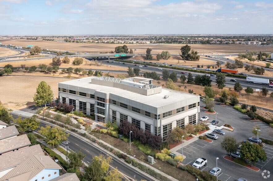 More Photos Of 4540 Duckhorn Dr, Sacramento Office Residential For Lease