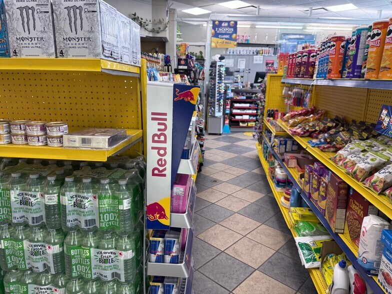 More Photos Of 404 St Clair St, Chatham-Kent General Retail For Sale