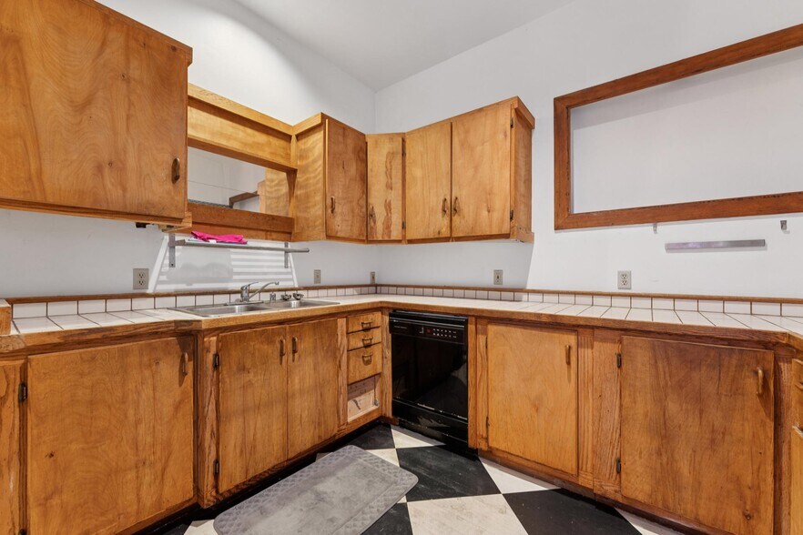 More Photos Of 1254 E 12th St, Oakland Apartments For Sale