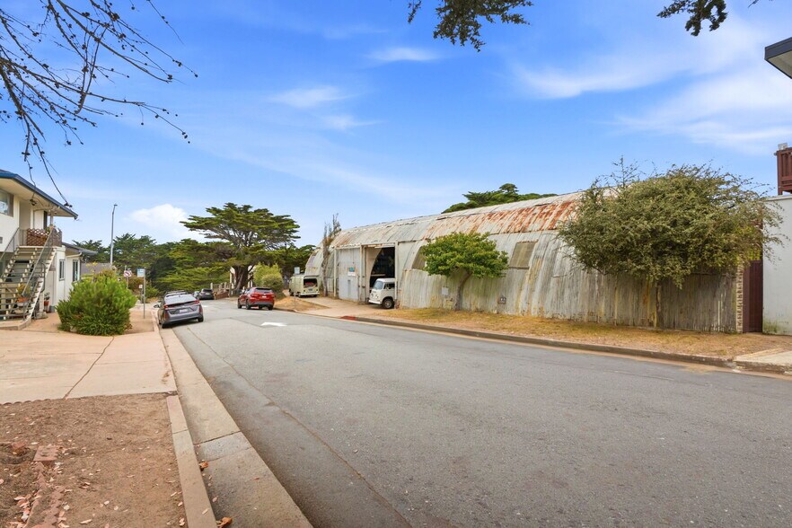 More Photos Of 119 Dewey St, Pacific Grove Auto Repair For Sale