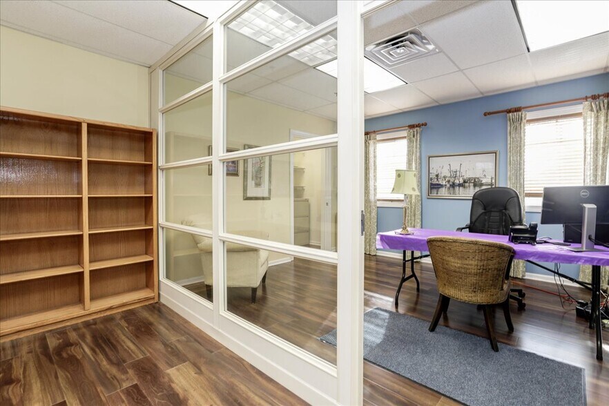 More Photos Of 807 Mantoloking Rd, Brick Office For Sale